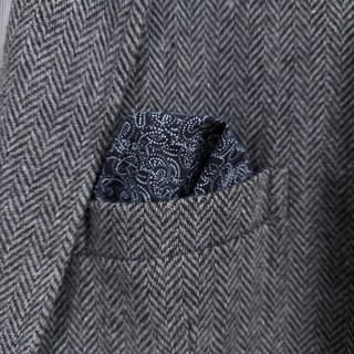 ผ้าเช็ดหน้า/ ผ้าใส่กระเป๋าสูท สีดำลายกราฟฟิค Pocket Square - ฺBlack Paisley