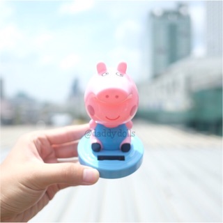 โมเดล George Pig Peppa Pig เปปป้าพิก ท่านั่ง ส่ายหัว 4นิ้ว