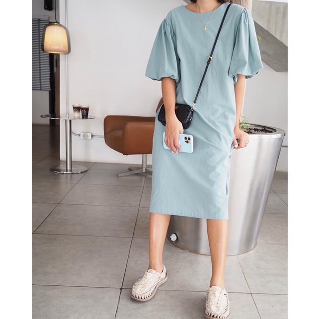 [ na.mo.official ] Pomelo เดรสยาวที่ใส่สบายมากๆ มีดีเทลแขนพอง