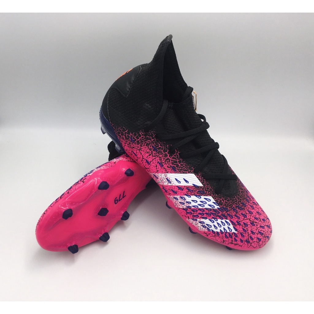 รองเท้าฟุตบอลของแท้ Adidas รุ่น Predator freak.3