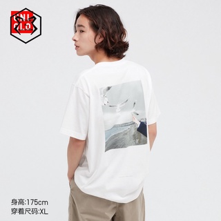 Uniqlo เสื้อยืด แขนสั้น พิมพ์ลายภาพถ่าย Magnum สําหรับผู้ชาย ผู้หญิง (UT) 445611