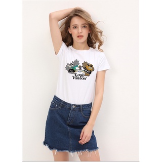 เสื้อยืดแขนสั้น พิมพ์ลาย LV ประดับเพชร ทรงหลวม ขนาดใหญ่ แบบเรียบง่าย แฟชั่นฤดูร้อน สําหรับผู้ชาย และผู้หญิง