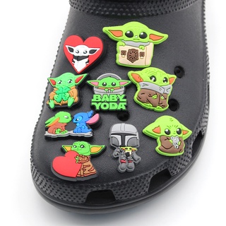 โยดาน่ารัก Jibbitz อุปกรณ์เสริมรองเท้าแตะ CROCS shoe charms baby yoda ลายการ์ตูน 1 ชิ้นสําหรับตกแต่งรองเท้า Accessories