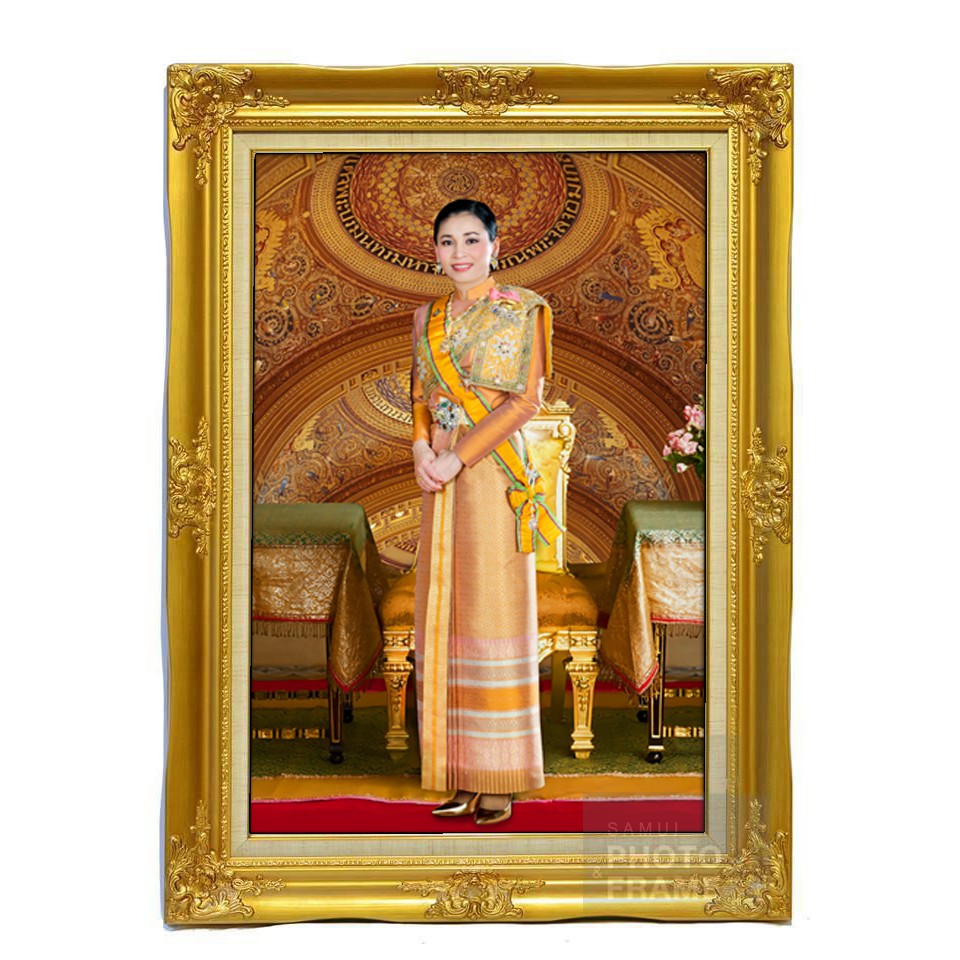 กรอบรูปพระฉายาลักษณ์ พระราชินีสุทิดา ร.10 พระฉายาลักษณ์ราชินี กรอบหลุยส์ กรอบรูปราชินี (ขนาด70x95ซม)