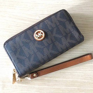 🌟พร้อมส่ง🌟 Michael Kors Fulton Large Multifunction Phone Case Wristlet