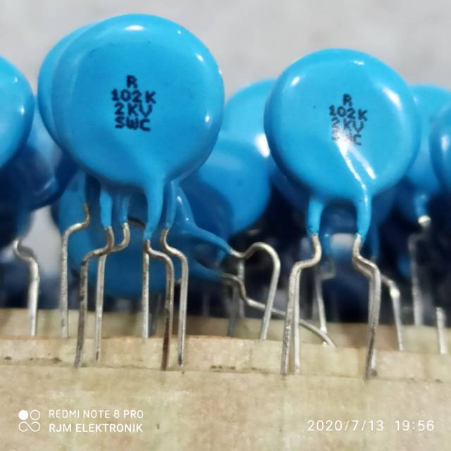 คาปาซิเตอร์ 102k 2kv