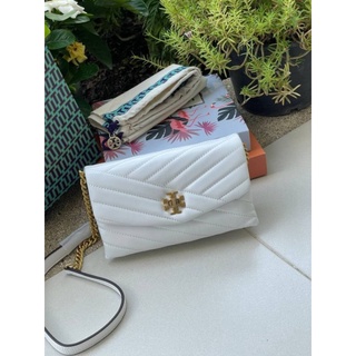 📮@2,430.-📍(ลดพิเศษ 7 %) 💯🛒Big Discount 2022🛒Tory Burch Kira Chevron Chain Wallet Bag