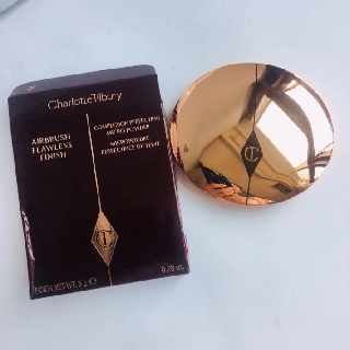 CharlotteTilbury CT powder cake genuine concealer light and flawless powder set powder to send puff