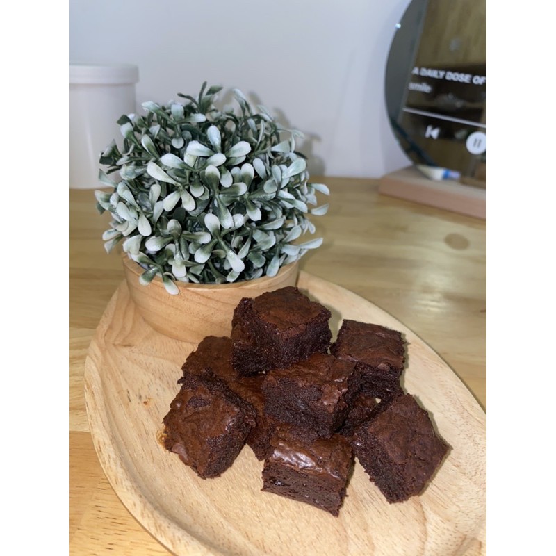 Fudge brownies cube (บราวนี่คิวบ์เนื้อฟัดจ์) 🍫🍫