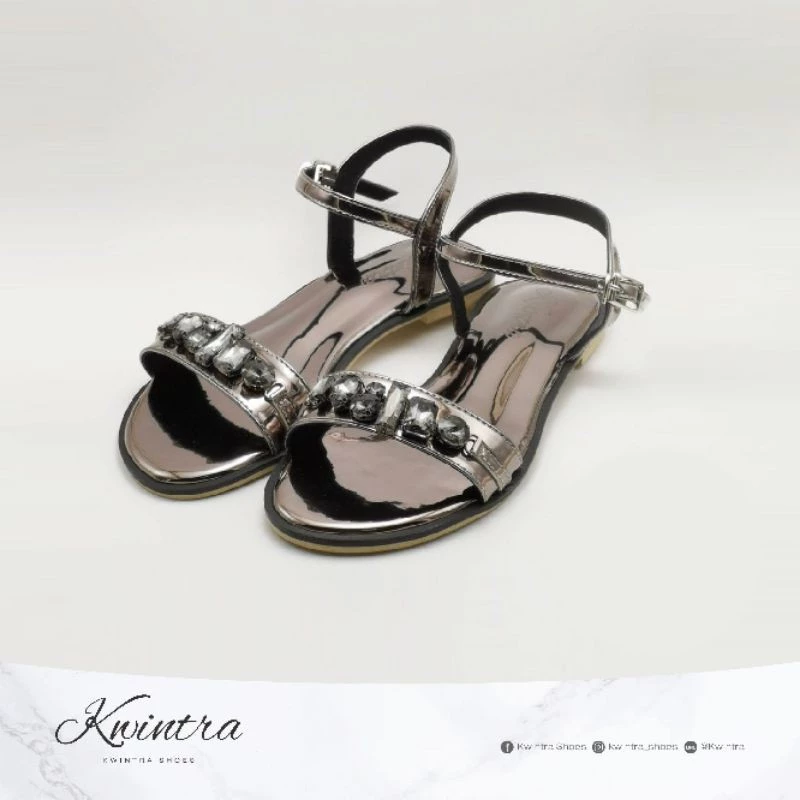 A49รองเท้ารัดส้น Kwintra รุ่น Sandals Blink สีเทาเมทาลิค