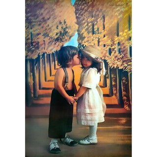 โปสเตอร์ รูปถ่าย เด็ก น่ารัก POSTER 20”x30” Inch Little Boy Kissing Girl Vintage First Kiss Puppy Love