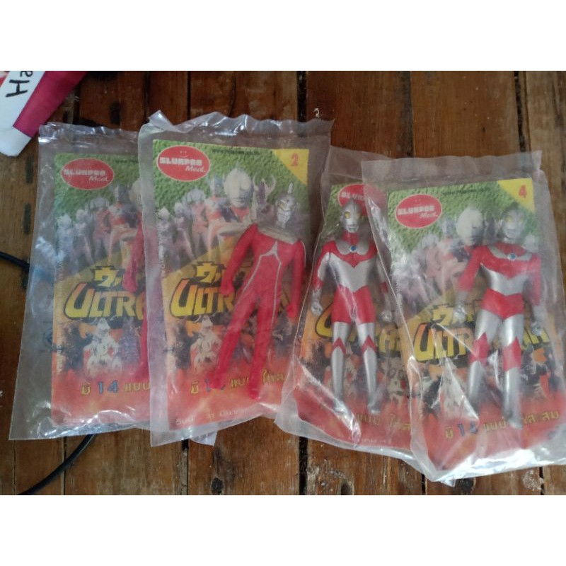 ULTRAMAN  SLURPEE MEAL TOY 7-11 THAILAND 90s