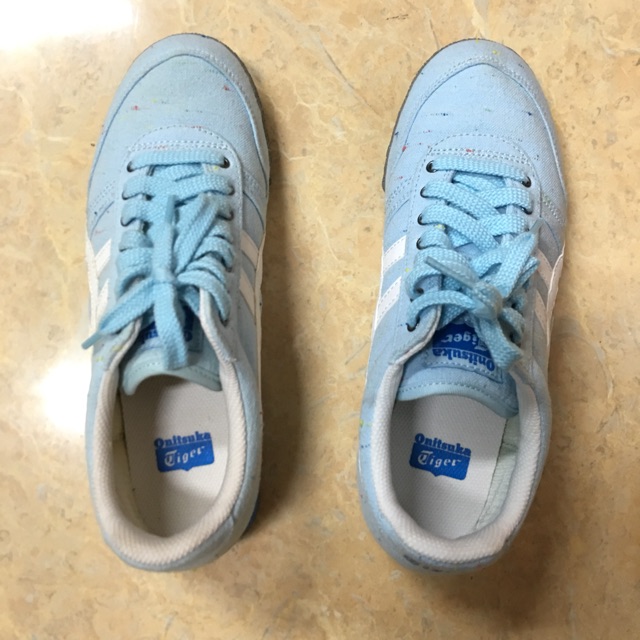 รองเท้า Onitsuka