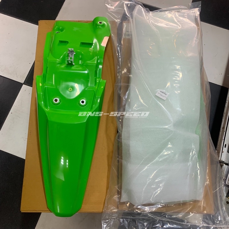 บังโคลนหลังแท้ KLX140G/RF (แท้ศูนย์ Kawasaki 35022-0103-290)