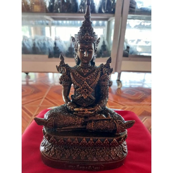 พระแก้วมรกตทรงเครื่องจักรพรรดิสีมันปู