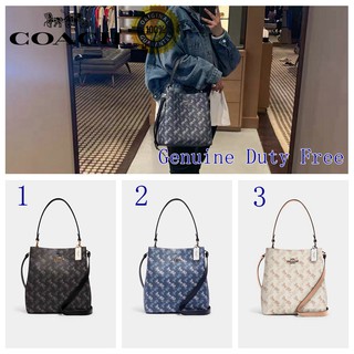 🎄พร้อมส่ง🌟Coach กระเป๋าถือผู้หญิงแฟชั่นกระเป๋าสะพายข้างทรงถังรูปแบบสายการบินความจุขนาดใหญ่ในสต็อก 2081-236