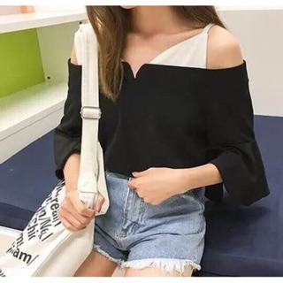 🦄 #สินค้านำเข้า 2tone Korean off-shoulder fringe