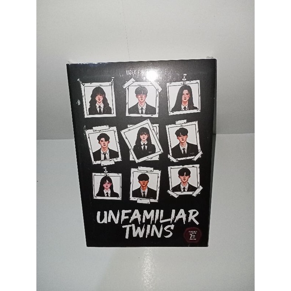 นวนิยายคู่ของ Unfamiliar