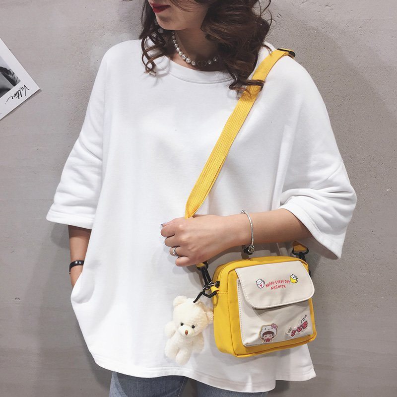 ใส่โค้ดลด SPC115BAG ลด 15.-ขั้นต่ำ 150.- กระเป๋าสะพายข้าง ทรูโทนน่ารัก ใบเล็กระเป๋าผู้หญิง  ผู้ชาย สามารถใช้ได้  CC-225