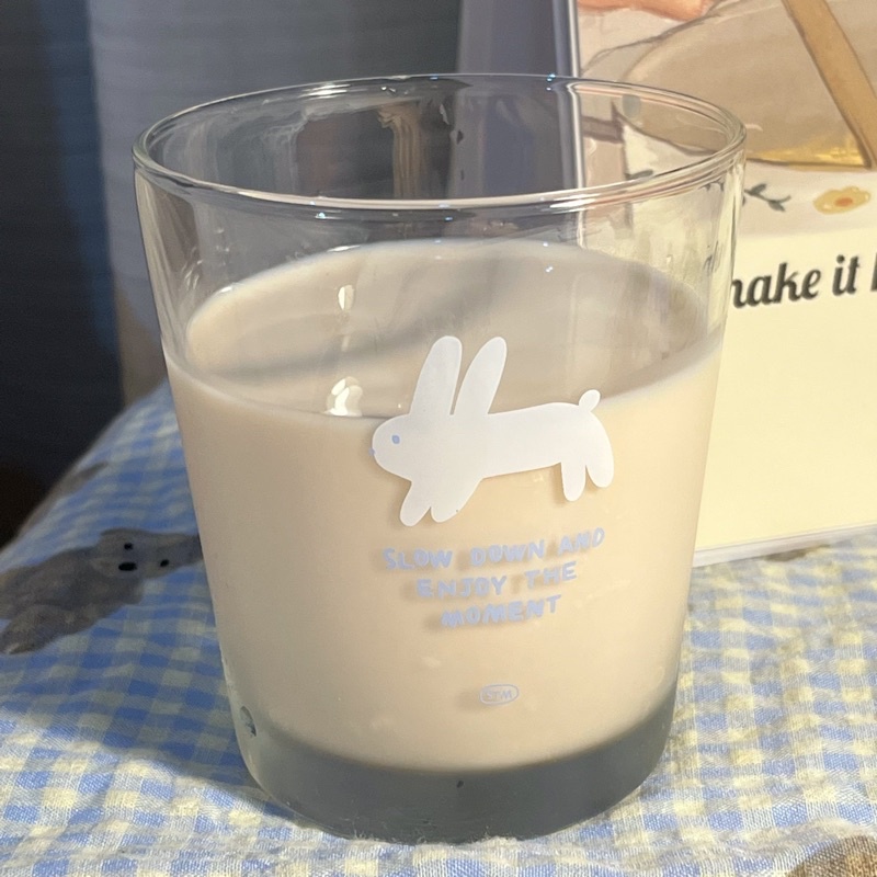 **ทักแชทขอโค้ด** แก้วน้ำ สไตส์เกาหลี ลายกระต่าย rabbit glass🥛🐰(GL_001)