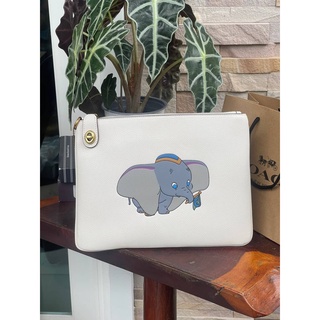 กระเป๋าทรงคลัชท์ดัมโบ้ Coach x Disney Series Dumbo