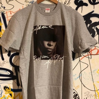 🔥S A L E🔥Supreme Mary J. Blige Tee FW19 เสื้อยืดซูพรีมของแท้💯จากช็อป UK🇬🇧