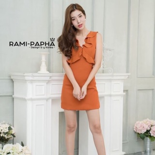 Dress แต่งเก๋ช่วงคอ ด้านหลังแต่งระบายพริ้ว