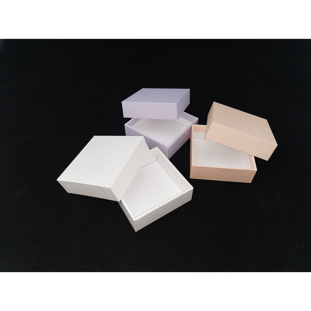 RC114 กล่องจั่วปัง ทรงฝาครอบ ขนาด 7 x 7 x 2.5 ซม.