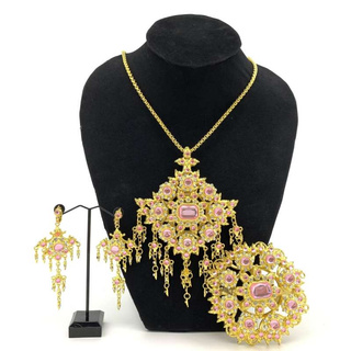 เครื่องประดับชุดไทย ชุดสร้อยคอ ต่างหูคลิป หัวเข็มขัด เพชร thai jewelry set