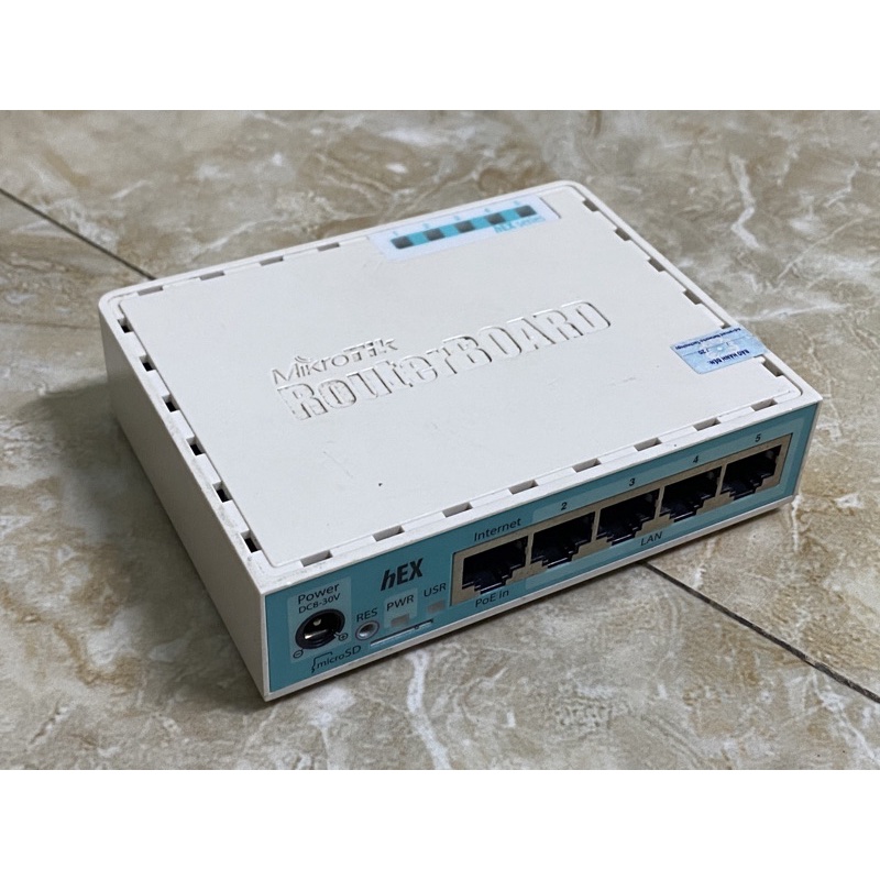 (สินค้าเก่า) Mikrotik 750R2-750Gr3 เราเตอร์ปรับสมดุลโหลดทุกชนิด