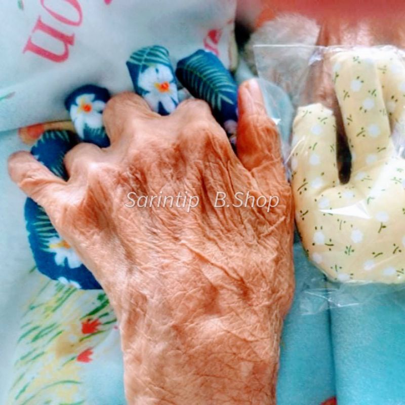 ช้างจับมือ หมอนมือ สำหรับผู้ป่วย อัมพฤษ์ อัมพาต ผู้ป่วยติดเตียง ช่วยลดการเกิดแผลกดทับที่ฝ่ามือ 1 ชิ้น สินค้ามีพร้อมส่ง