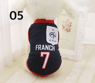 🔥ส่งฟรี TH🔥💢พร้อมส่ง💢 เสื้อสุนัข ชุดสุนัข เสื้อผ้าสัตว์เลี้ยง ทีมฟุตบอล