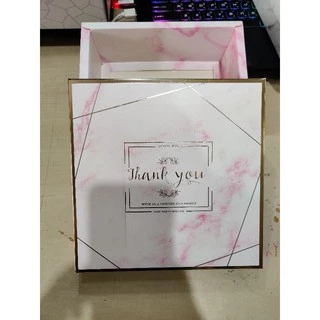 กล่องของขวัญ แยกเฉพาะกล่อง ขนาดM มีหลายลายครับ