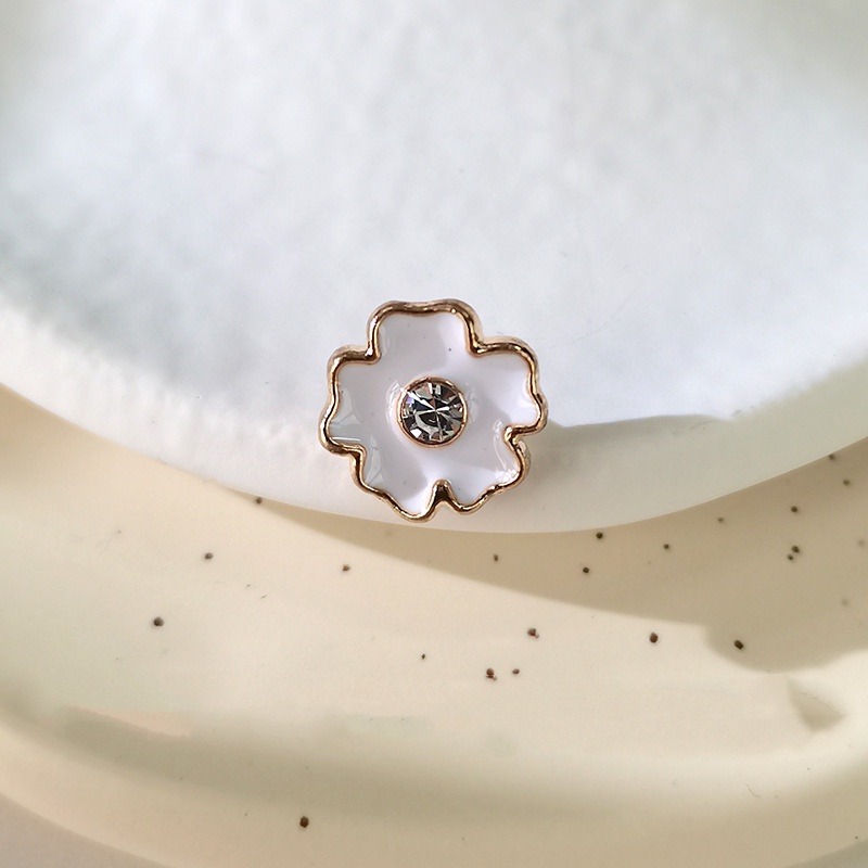 กระดุมดอกไม้ ประดับพลอยเทียม 11 มม. สีขาว สําหรับตกแต่งเสื้อเชิ้ตผู้หญิง 10 ชิ้น ต่อล็อต - รูปที่ 3