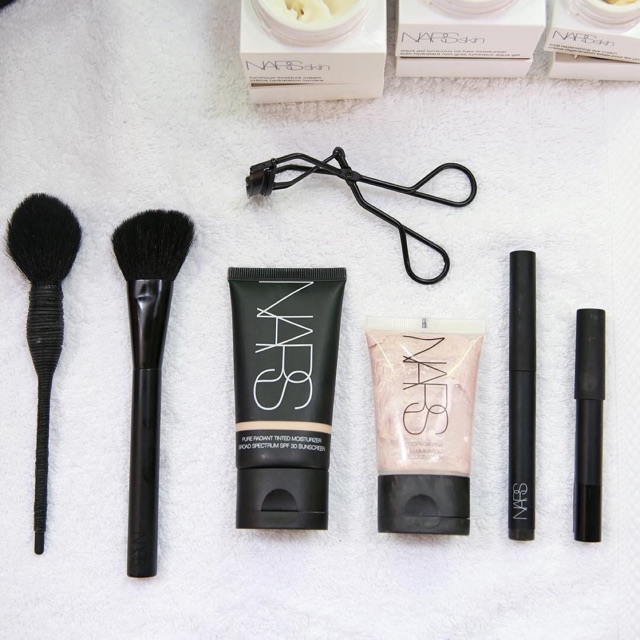Nars pure radiant