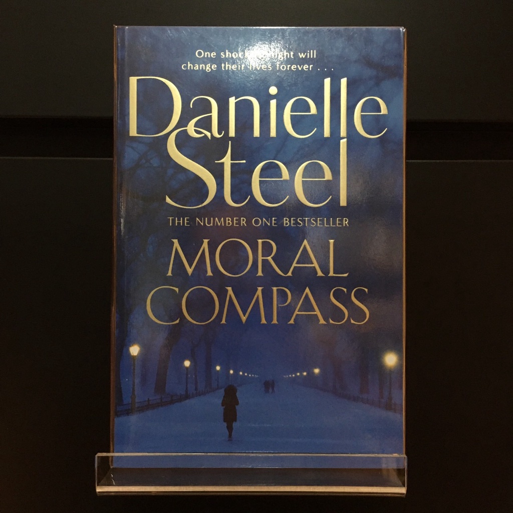 Moral Compass - Danielle Steel (ร้านหนังสือมือสองภาษาอังกฤษ Gekko Books)