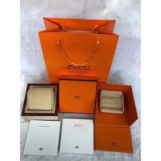 กล่องนาฬิกา Hermes พร้อมถุงกระดาษ