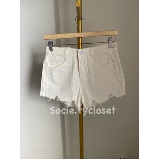 Socie.tycloset-C3กางเกงเอวสูงขาสั้นสีขาวแต่งขาด