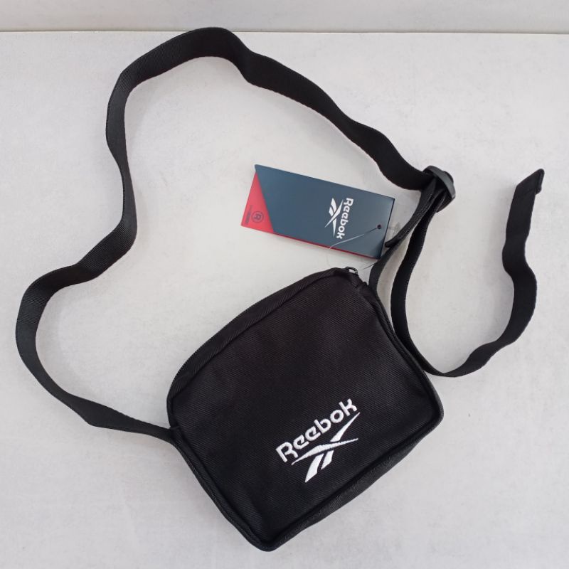 กระเป๋าสะพายข้าง REEBOK CL FO Cross Body Black (HC4365) - ของแท้ ...