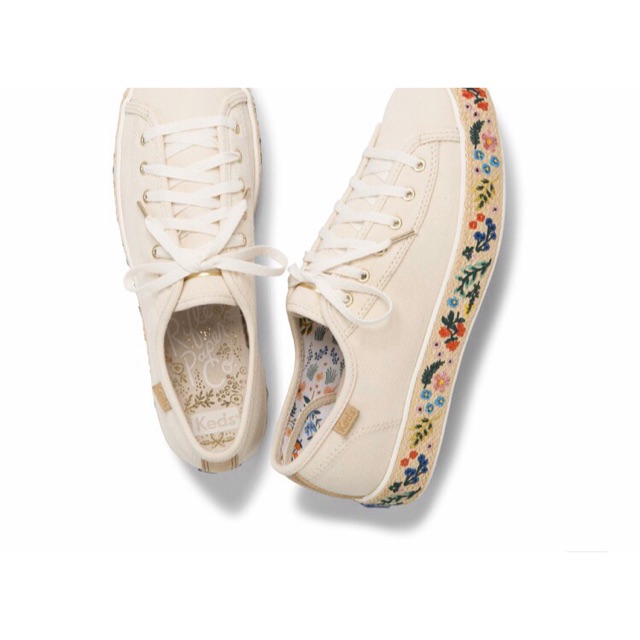 KEDS WF60429 TRIPLE KICK RPC EM JT NATT รองเท้าผ้าใบผู้หญิง แบบผูกเชือก สีครีม