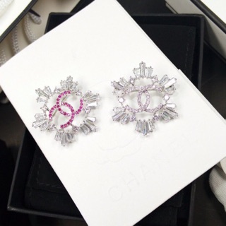 เข็มกลัด CC ติดเสื้อลาย Snow Flake เกล็ดหิมะ เพชรเงาวิ้งขาวมาก เล่นไฟ