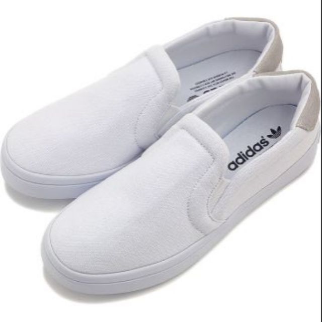 Adidas Court Vantage Slip On สีขาว