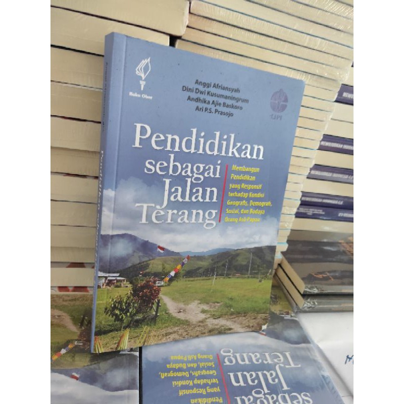 การศึกษาเป็นเส้นทางที่สดใส 2020 YOI FF