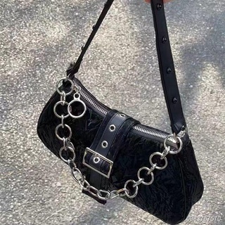 ⛳ขายร้อน😊Design Texture กระเป๋า Chain Spice Girl กระเป๋าใต้วงแขนสีดำ Crossbody Baguette Bag