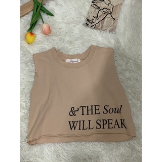 ส่งต่อ📌เสื้อครอปสีครีม