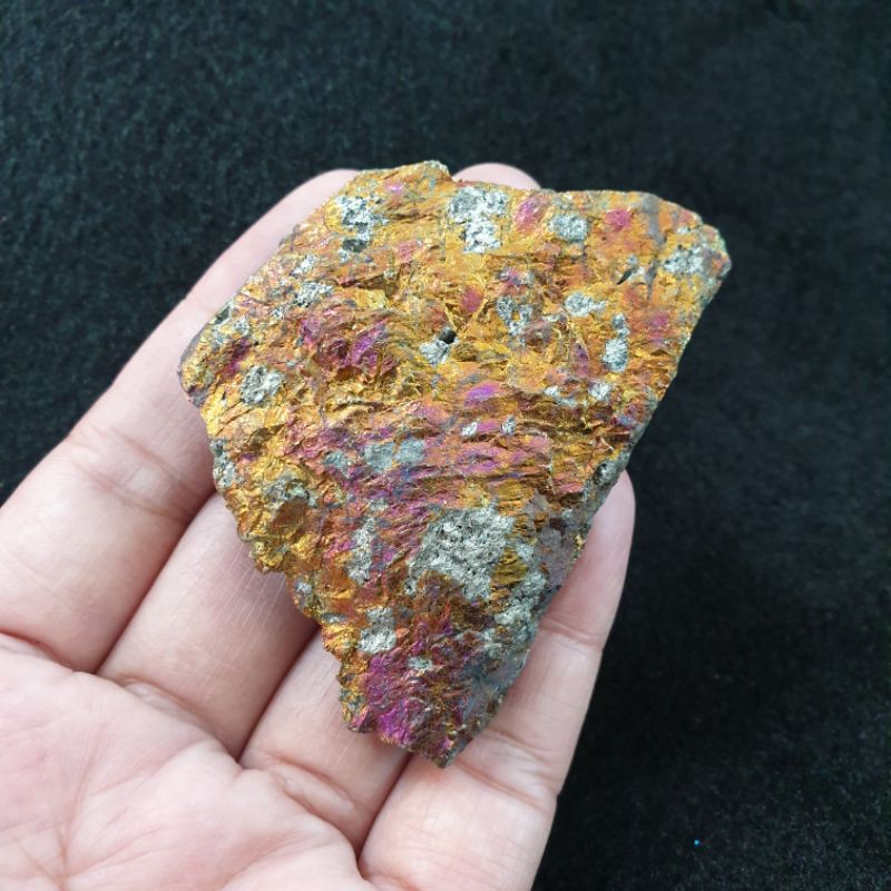 บอร์ไนต์ (Bornite)แร่จ้าวน้ำเงิน แร่เจ้าน้ำเงิน น้ำหนัก 87.5 g.
