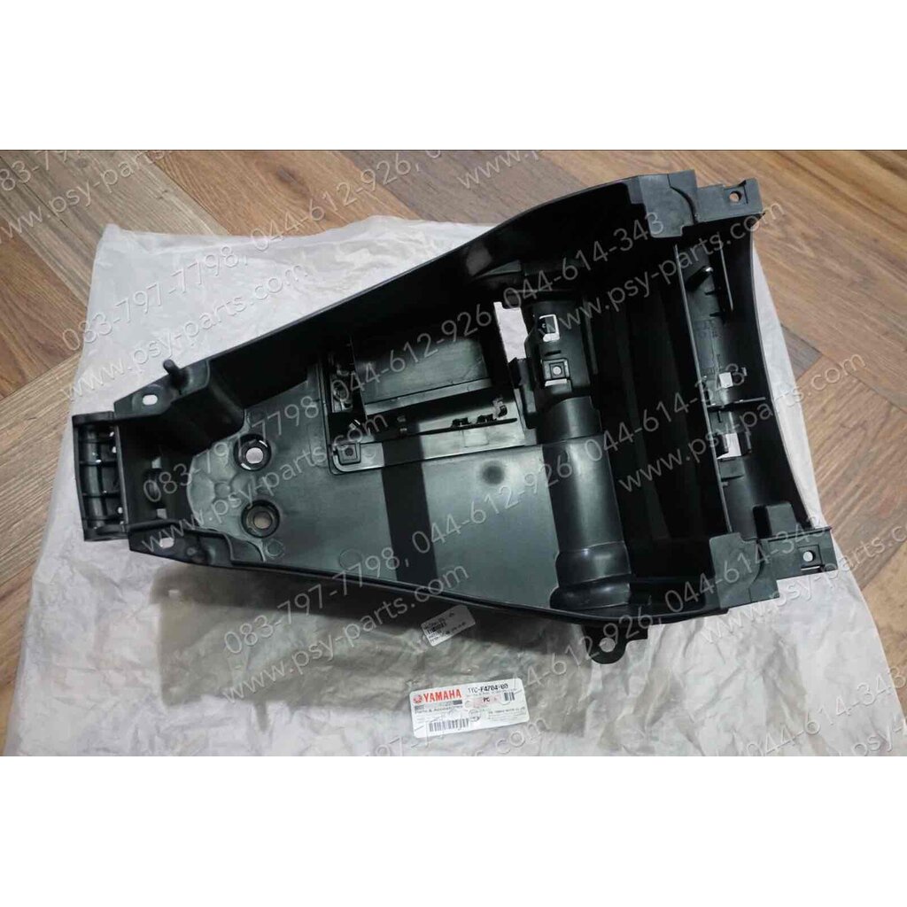 กล่องใส่ของ FINO-I แท้ๆ 1YC-F4704-00, 1YC-F4704-01