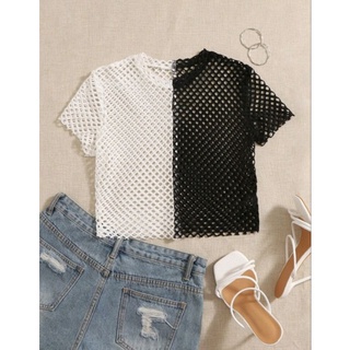 พร้อมส่ง! เสื้อครอปตาข่ายซีทรู ทูโทน ขาวดำ แขนสั้น ผ้ายืดSexy See through Mesh  Two Tone Crop Top