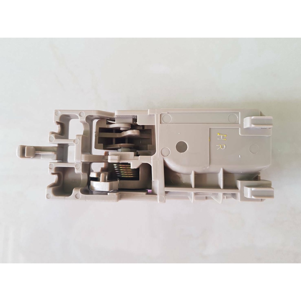 มือเปิดอันใน TOYOTA VIGO,VIOS,COMMUTER,KDH22 สีครีม ข้างRH(ขวา) อันละ120บาท
