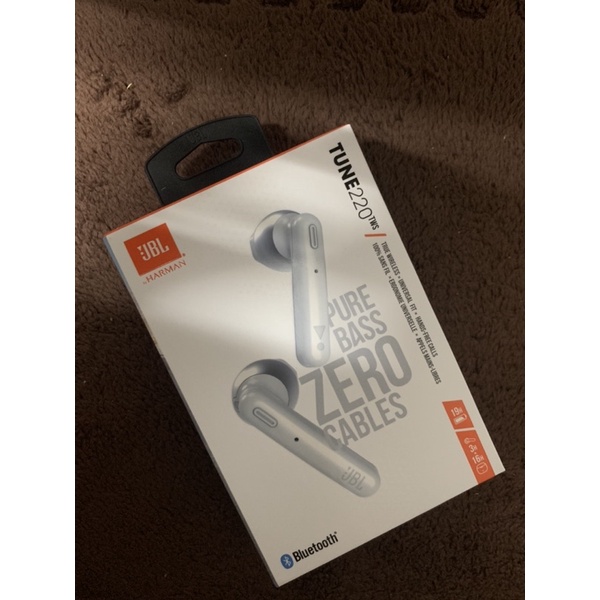 หูฟังไร้สายJBL TUNE220 TWS มือสองสภาพ 100% แกะดูครั้งเดียว *อ่านรายละเอียดก่อนซื้อนะคะ*